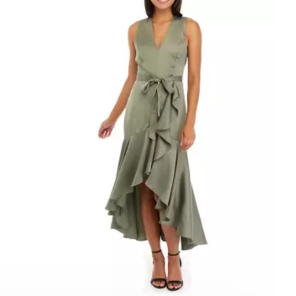 ❤️❤️ Taylor
Women's Sleeveless Solid High Low Satin Crepe Dress❤️beautiful